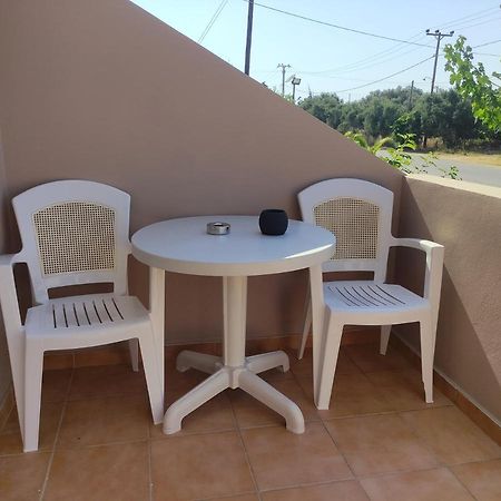 #4 Giorgos & Chara Apartments Nea Kydonia Exterior foto